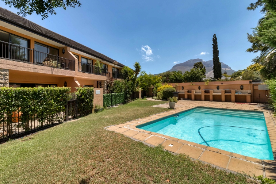2 Bedroom Property for Sale in Stuarts Hill Western Cape
